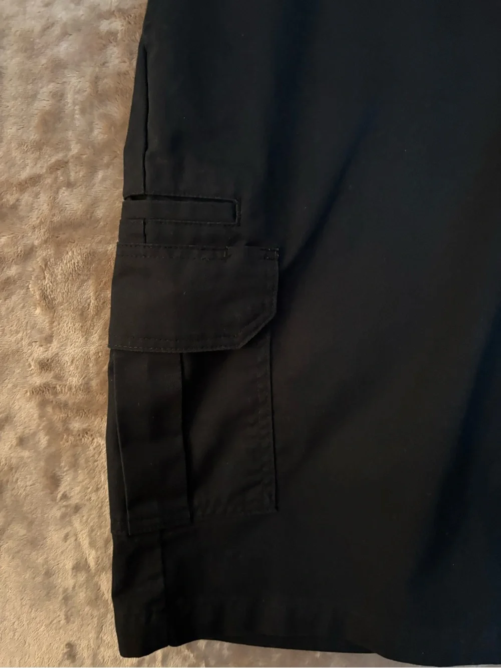 Dickies Cargo Shorts with Dual Side Pockets Men’s Size 38 Black Shorts